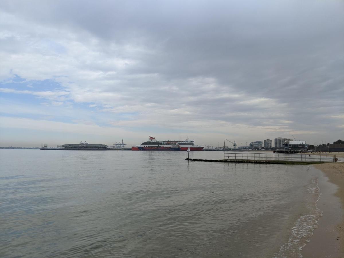 Staycentral - Spacious Seaviews Port เมลเบิร์น ภายนอก รูปภาพ